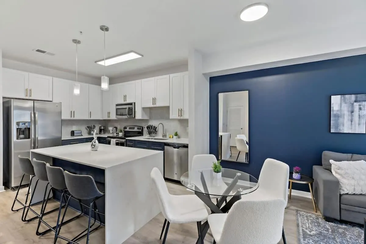 Luxe 1Bd - 5 Min Dt, Gym, Parking, W-D - Sleeps 6 Lägenhet Charlotte 0*,